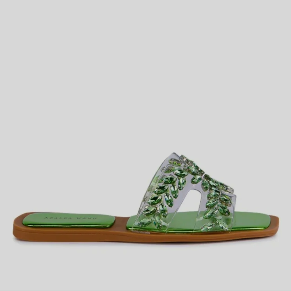 AZALEA WANG FALKEN GREEN SANDAL SIZE 7.5 NWOT
